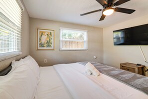 2 bedrooms, internet, bed sheets