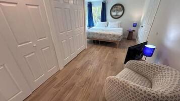 3 soverom, strykejern/-brett, reiseseng for barn og wi-fi (inkludert)