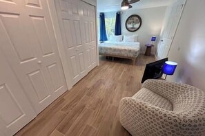 3 makuuhuonetta, silitysrauta/-lauta, vauvan matkasänky, ilmainen Wi-Fi