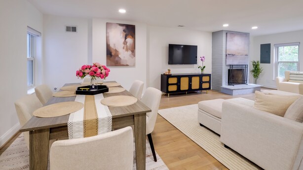 Interior - Central DC Location! Urban Oasis in Logan Circle (Washington)