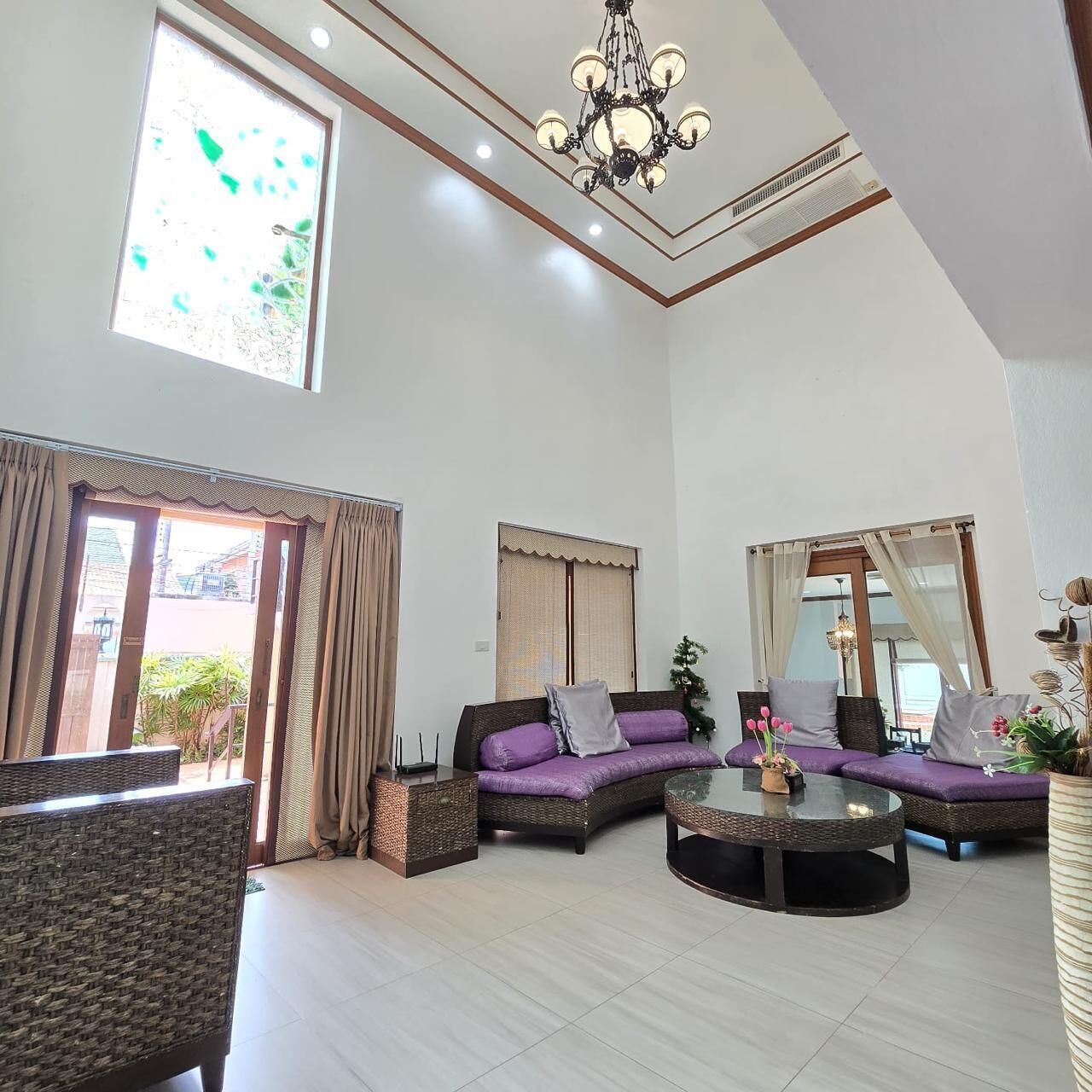Villa, 5 Bedrooms | Living area