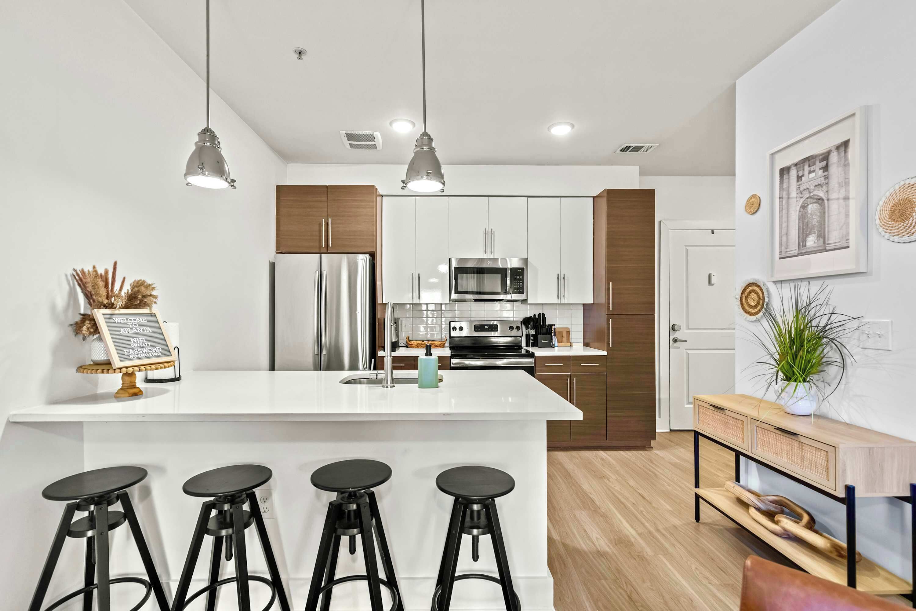 Refrigerador, microondas, horno y parrilla de estufa 