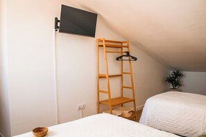 Deluxe Triple Room | Free WiFi