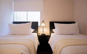 3 chambres, fer et planche à repasser, Wi-Fi, draps fournis