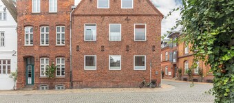 Eddies Hafenstuuv:Historic apartment & modern facilities in the heart of Husum
