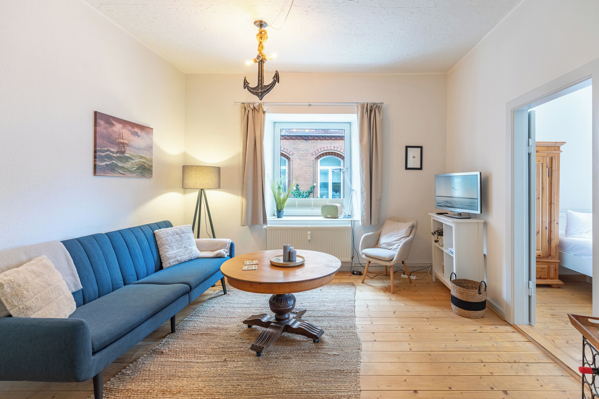 Fernseher, Bücher, Stereoanlage