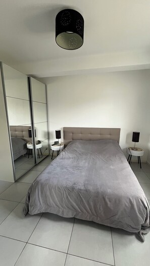4 bedrooms, iron/ironing board, WiFi - Maison Du Mont César (Orval sur Sienne)