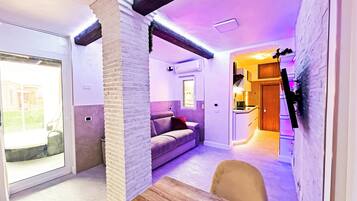 Smart-TV, Musikbibliothek, Stereoanlage