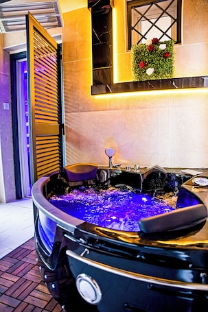 Interior. White Pearl Exclusive Apartment
