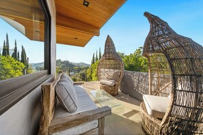 Casa superluxo, várias camas, banheira de imersão, vista para a montanha (Farley Court) | Terraço/pátio