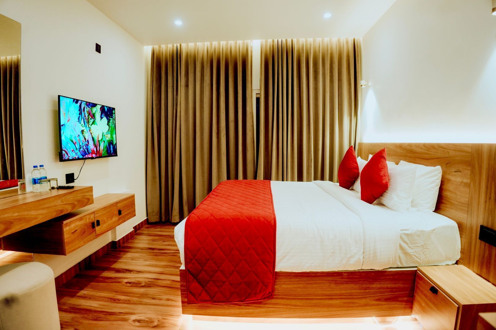 Deluxe Room, City View | Free WiFi