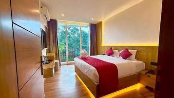 Deluxe Room, River View | Free WiFi