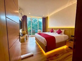 Deluxe Room, River View | Free WiFi