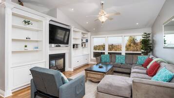 TV, fireplace