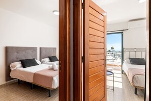 3 bedrooms, in-room safe, free WiFi, bed sheets