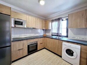 Frigorifero, microonde, forno, macchina per tè/caffè