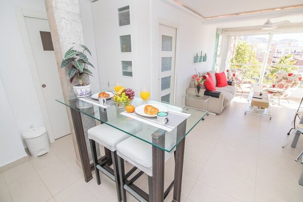 تناول الطعام