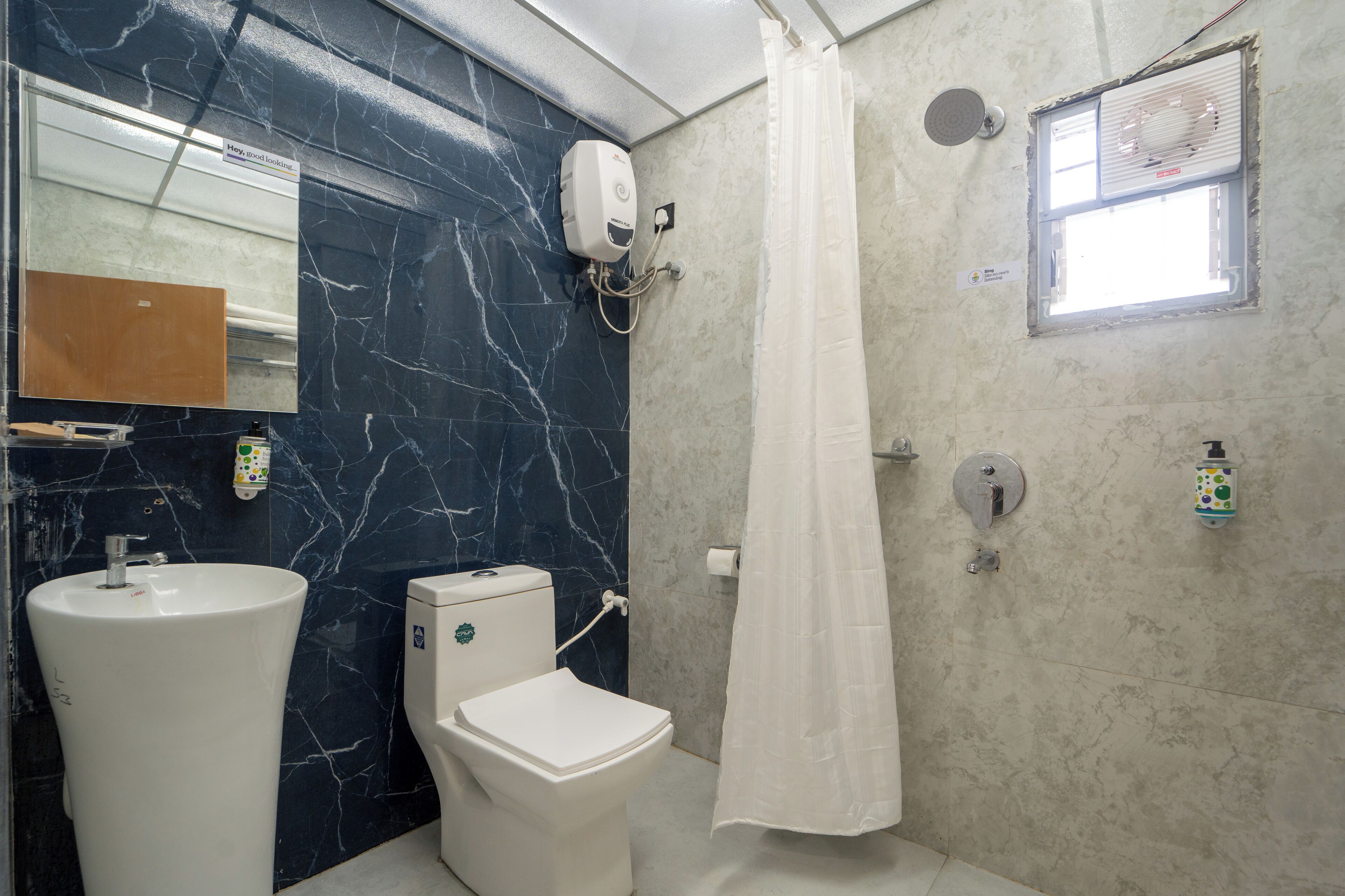 Standard Double Room | Bathroom