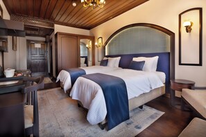 Standard Twin Room | In-room safe, desk, blackout curtains, soundproofing - SIRÇALI HOTEL (Konya)