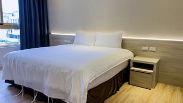 Superior dubbelrum - utsikt mot bergen | Skrivbord, gratis wi-fi och sängkläder
