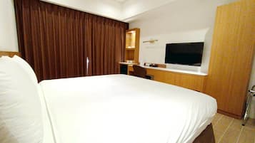 高级双人房, 山景 | 办公桌、免费 WiFi、床单