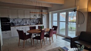 Dining - Vacation home Marga Sophie- dreamlike idyll under thatch in Dagebüll (Dagebüll)