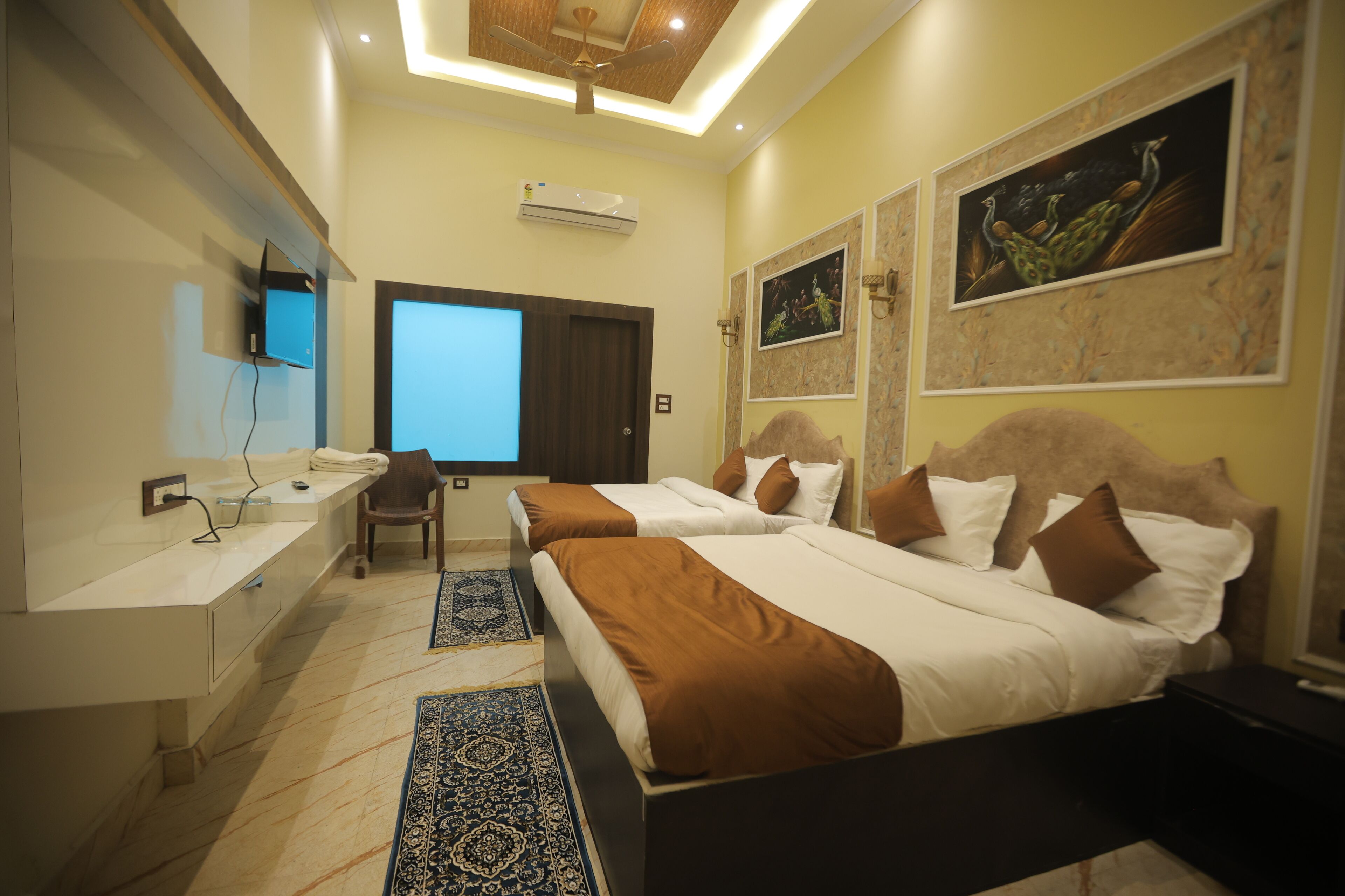 Family Quadruple Room | Desk, laptop workspace, soundproofing, iron/ironing board