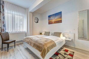2 bedrooms, free WiFi - Stranddistel Haus Gudrun family suite 2 with 77 m², WLAN and 2 bathrooms (Zinnowitz)