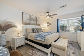 4 bedrooms, iron/ironing board, free WiFi, bed sheets