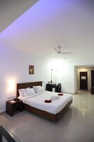 Deluxe Double Room | In-room safe, free WiFi