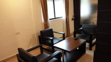 Superior Double Room | Living area