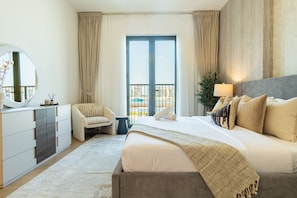 2 bedrooms, in-room safe, iron/ironing board, free WiFi