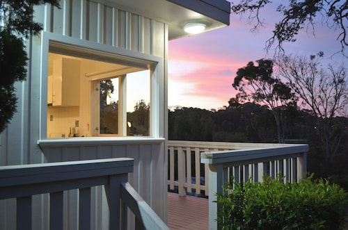 Classic Meets Contemporary: 1960s Beach House