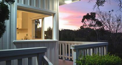 Classic Meets Contemporary: 1960s Beach House