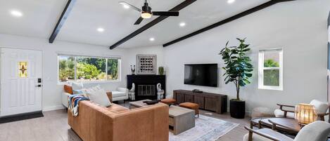 TV, fireplace, offices