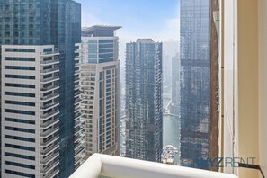 Balcony - Aegean Charm 2BR Sulafa Tower Marina (Dubai)