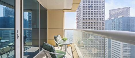 Appartement Standard, vue ville | Balcon