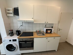 基本公寓 | 私人廚房 | 電冰箱、微波爐、烤箱、爐台