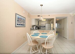 Dining - Cute, relaxing luxury 2 bedroom oceanfront condo with an outdoor pool and a gorgeous ocean view only a few steps from the beach! (Ocean City)