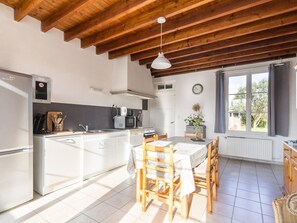 Réfrigérateur, micro-ondes, lave-vaisselle