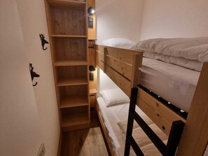 Room - Renovated Studio for 4 in Plagne Bellecôte, balcony (Plagne Bellecôte)