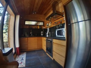 Kühlschrank, Mikrowelle, Geschirrspüler