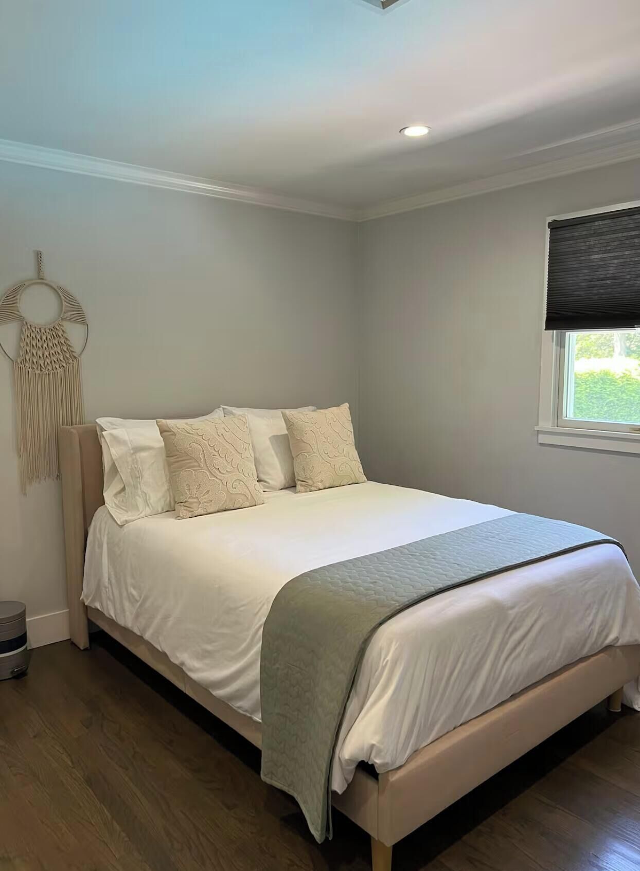 4 عدّة غرف نوم ومكواة/لوح كي وواي فاي مجانًا وملاءات أسرّة