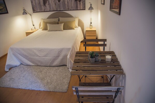 Apartamento clásico, balcón, vistas a la ciudad | Wifi gratis