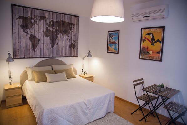 Classic Apartment, Balcony, City View