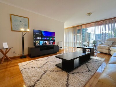 Sandy Bay Home - The Ultimate Base in Hobart