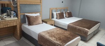 GRAND VENEDİK HOSTEL