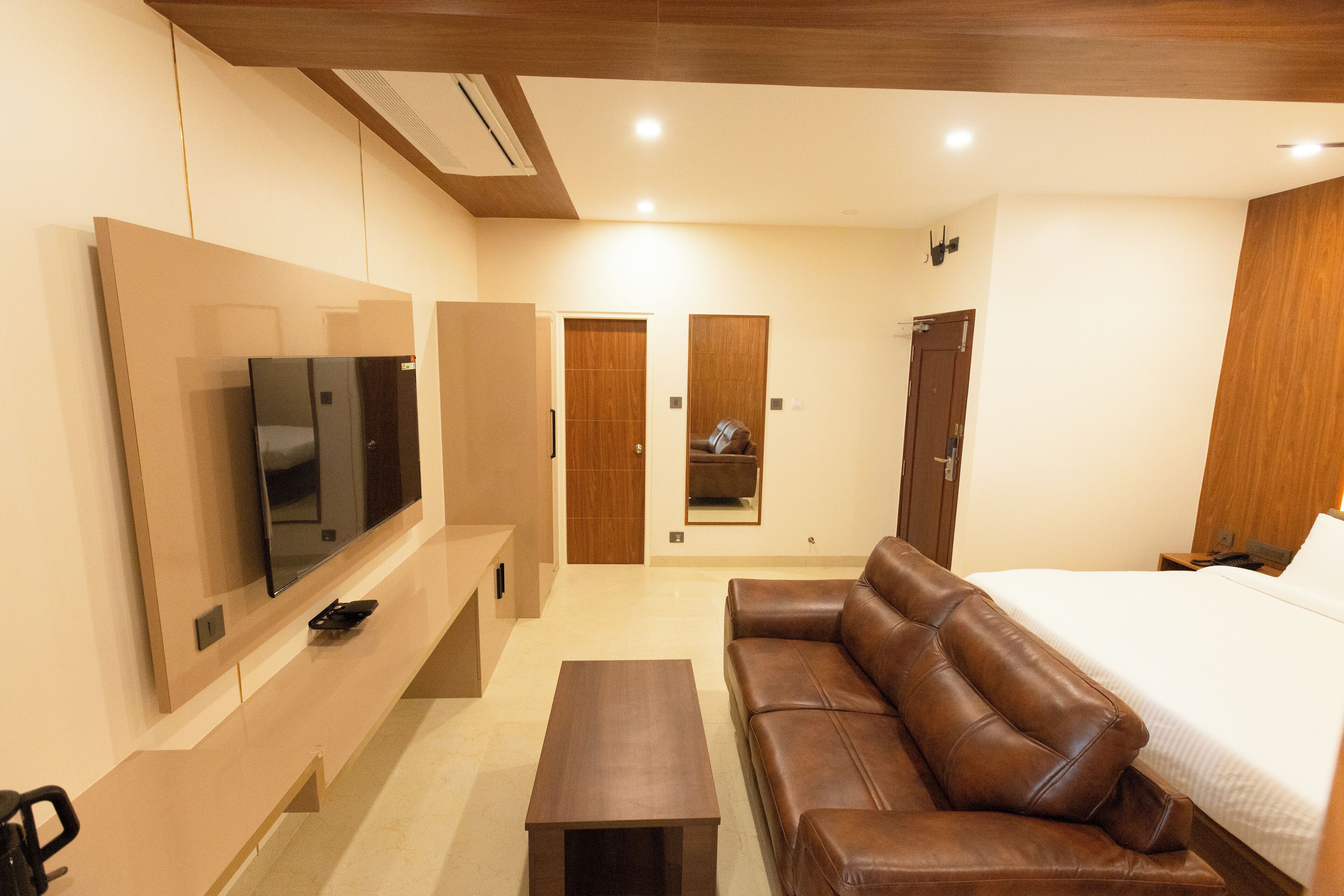 Desk, laptop workspace, free WiFi