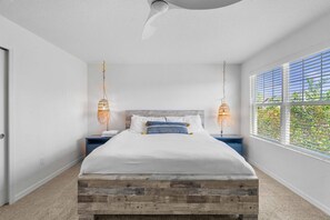 7 bedrooms, desk, iron/ironing board, WiFi - Spacious 7BR Villa • Private Pool & Hot Tub • Near Disney (Kissimmee)