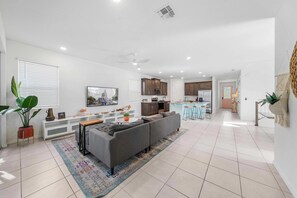 TV - Spacious 7BR Villa • Private Pool & Hot Tub • Near Disney (Kissimmee)